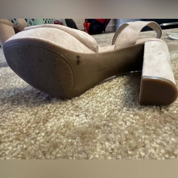 Size 10 Jessica Simpson heels - Picture 5 of 7